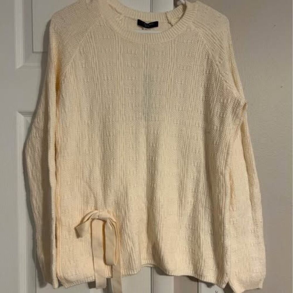 NWT T Tahari Petite Cream Knit Sweater with Side Bow PM
